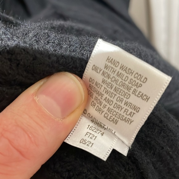 Garnet Hill 100% cashmere full length cardigan - Picture 6 of 17